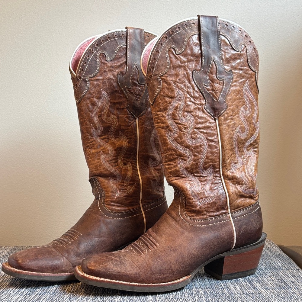 Rustic Brown Leather Cowboy Boots